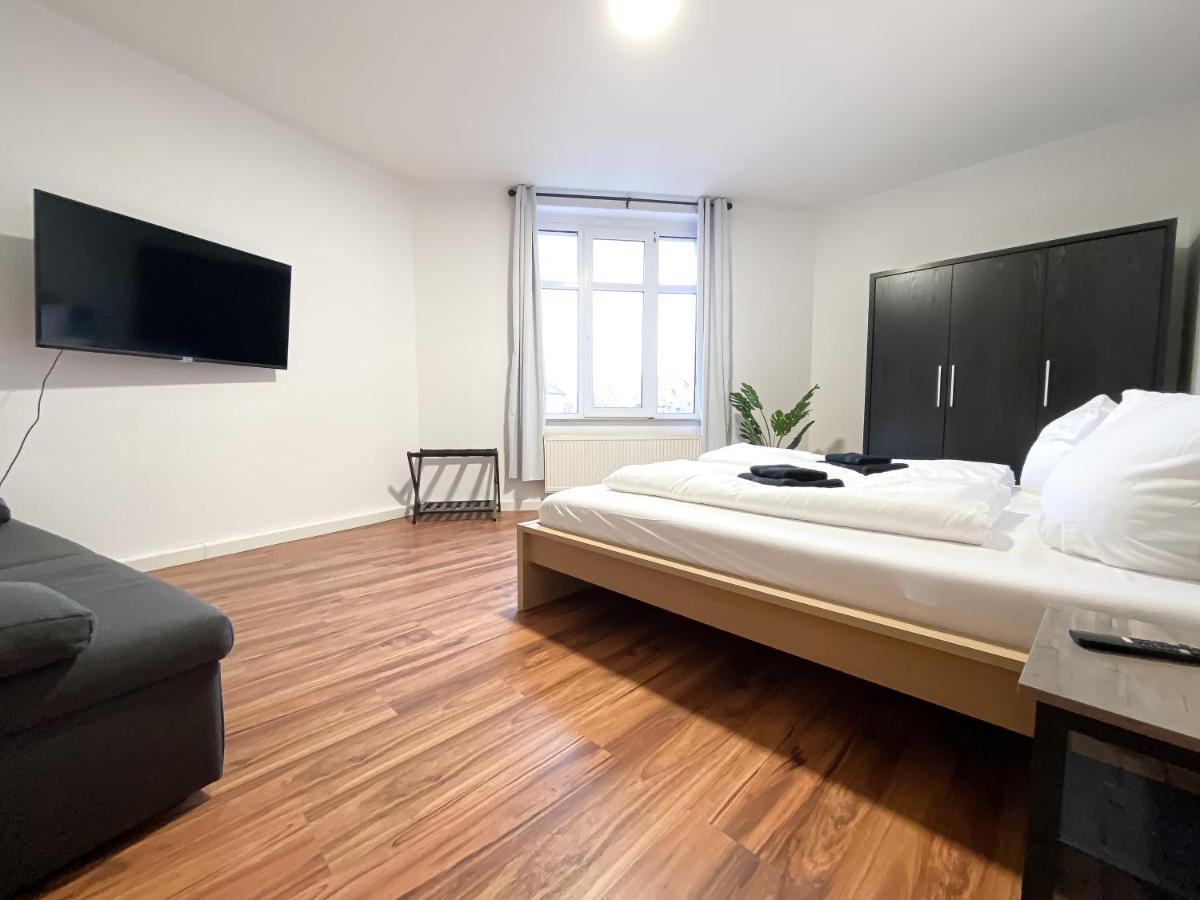 Komfortables Nah An Porsche&flughafen - Schreibtisch, Sehr Schnelles Internet&queensize-bett Leipzig