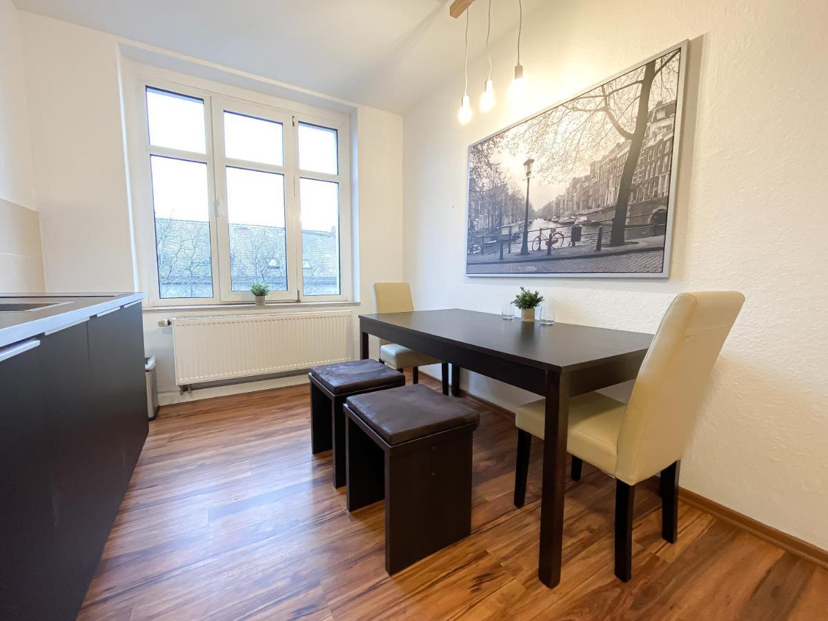 Komfortables Nah An Porsche&flughafen - Schreibtisch, Sehr Schnelles Internet&queensize-bett Apartment Leipzig