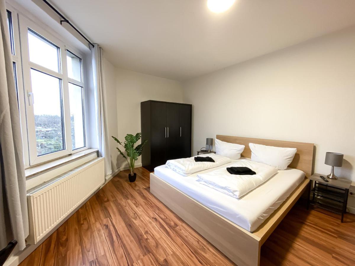 Komfortables Nah An Porsche&flughafen - Schreibtisch, Sehr Schnelles Internet&queensize-bett * Leipzig